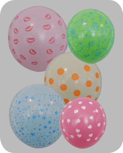 The-Balloon-Factory-Bedrukte-Ballonnen-1052 Ballon no. 12 assorti kleuren met sterren, harten, bloemen, lippen en stippen